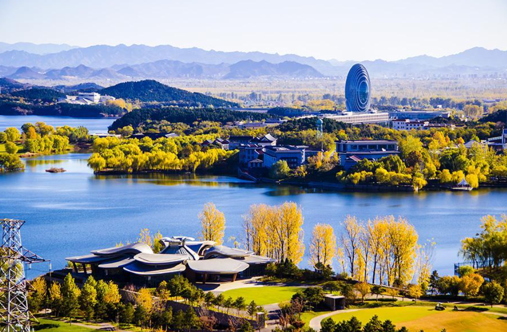 Contemporary view of Yanqi Lake