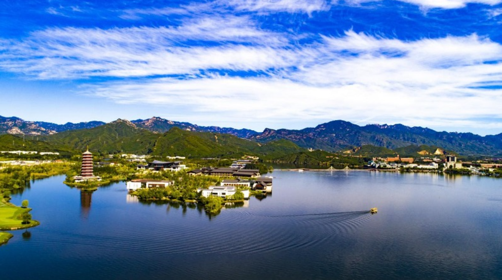 Yanqi Lake and Baili Gallery landscape